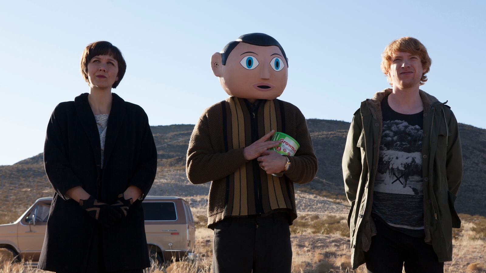 articles/2014/01/18/michael-fassbender-plays-a-rocker-in-a-papier-m-ch-head-in-the-strange-sundance-film-frank/140118-stern-frank-tease_xt0dvs