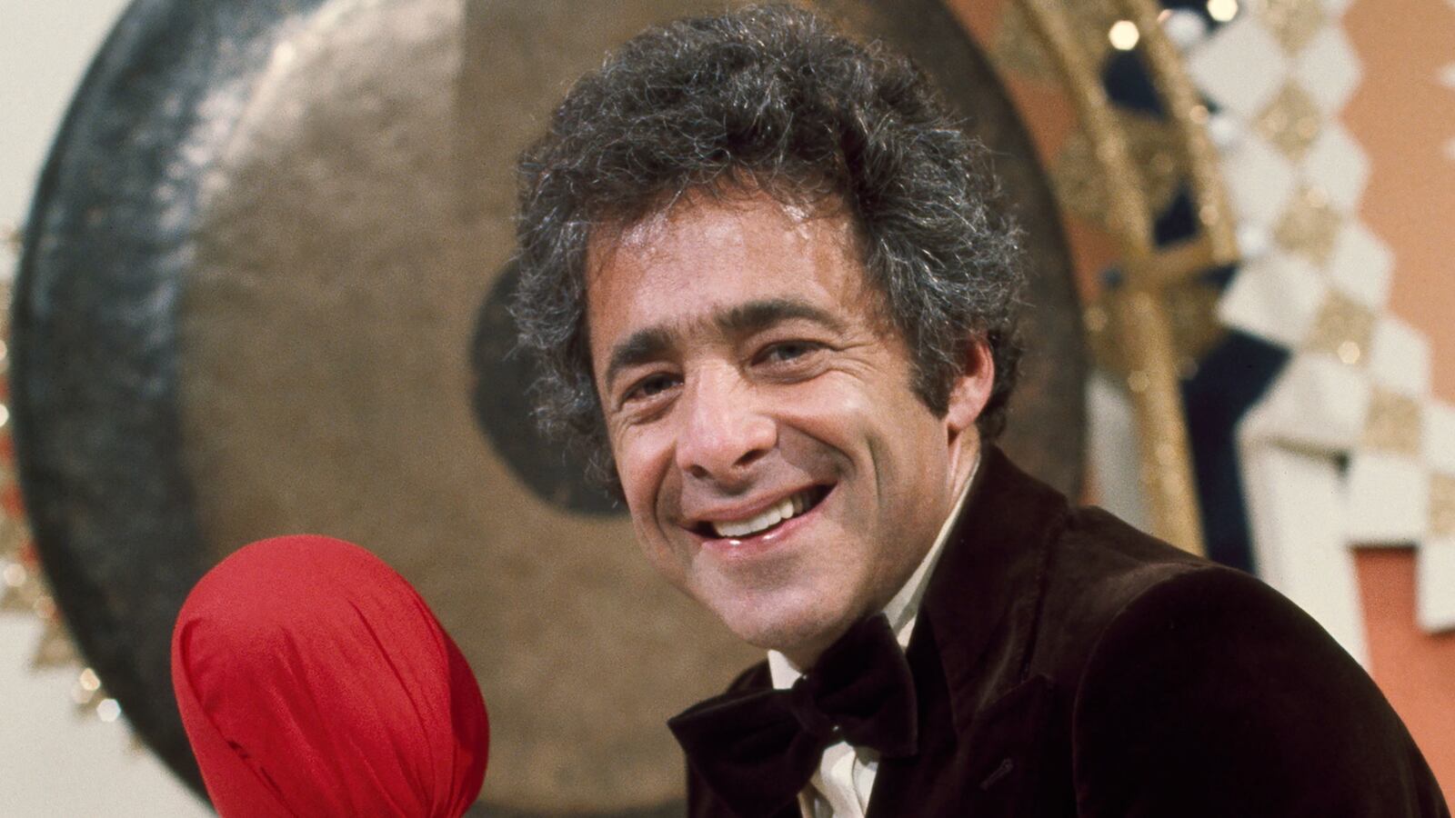 articles/2017/03/25/how-gong-show-creator-and-fake-cia-assassin-chuck-barris-paved-the-way-for-trump/170326-leaf-chuck-barris-tease_vwkes1