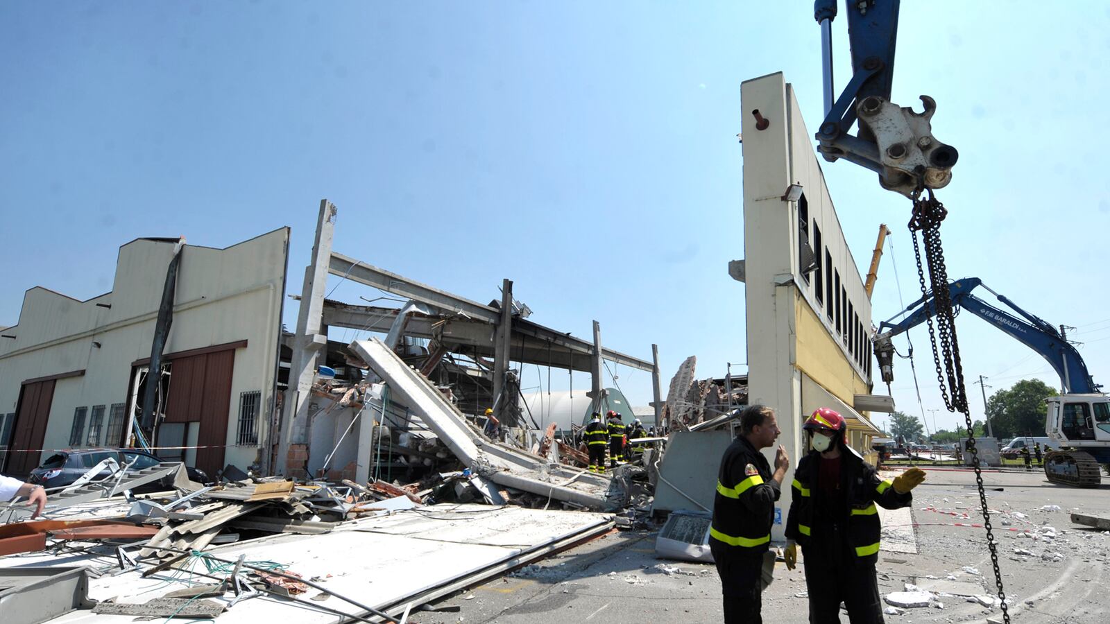 cheats/2012/05/29/5-8-quake-shakes-italy/northern-italy-earthquake-cheat_gcjvvx