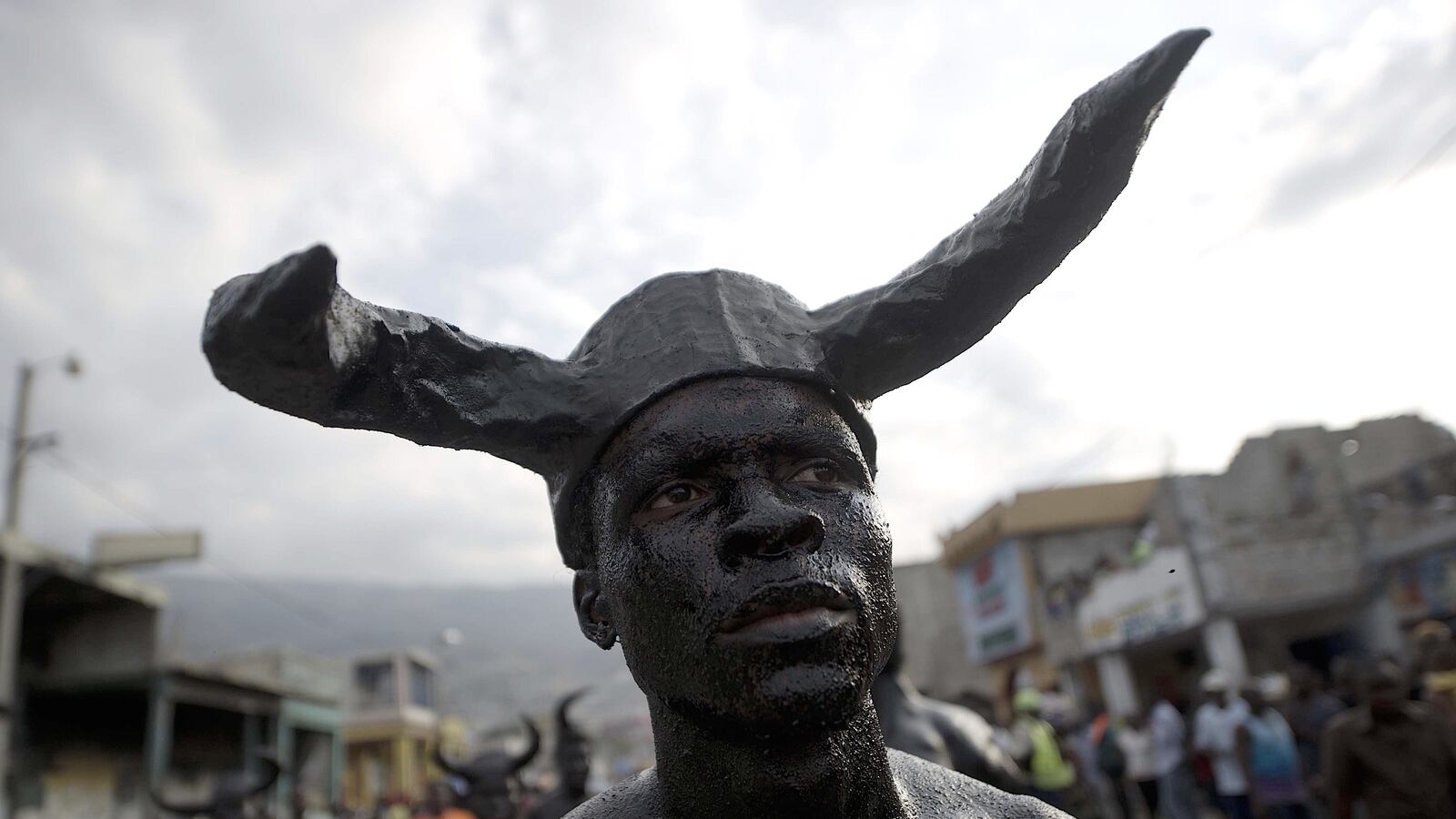 cheats/2015/02/18/haiti-cancels-carnival-after-16-killed/150217-haiti-carnival-electrocuted-cheat_rzkbkw