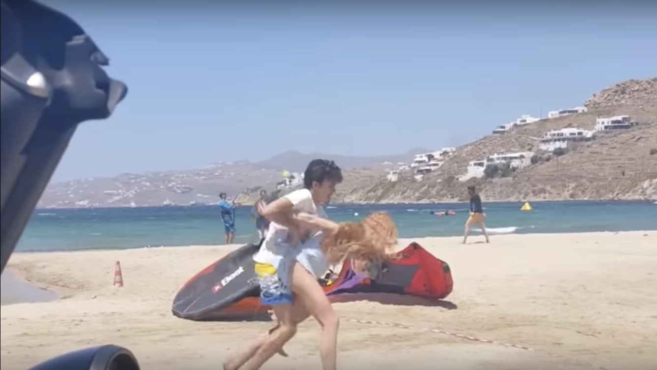 articles/2016/08/07/lindsay-lohan-accuses-egor-tarabasov-of-abuse-no-woman-can-be-hit-and-stay-with-that-person/160807-sykes-lohan-tease_nrvaaq