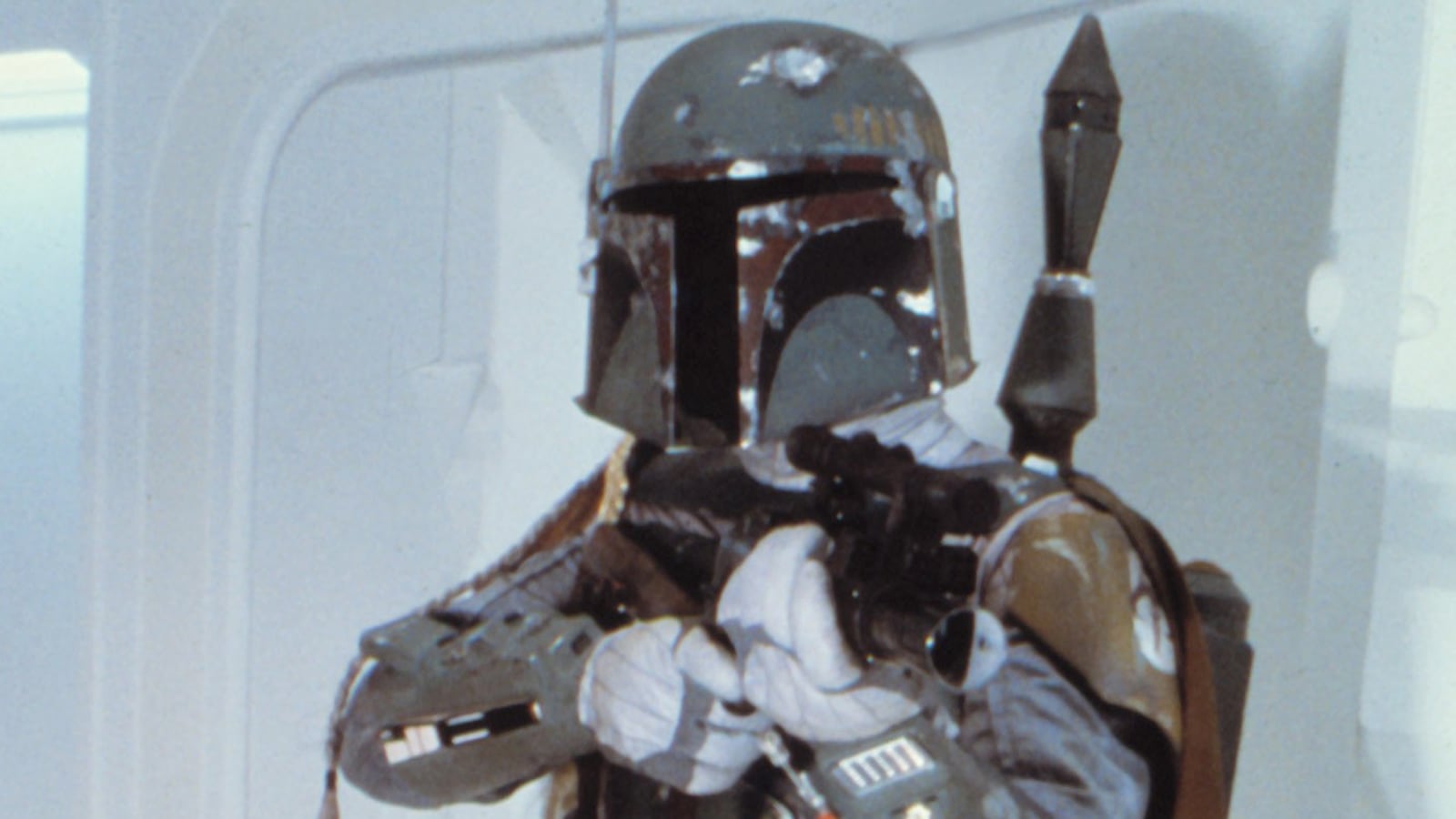 articles/2014/06/05/the-cult-of-boba-fett-the-star-wars-bounty-hunter-s-spin-off/140605-goldstien-fett-tease_abpzfm