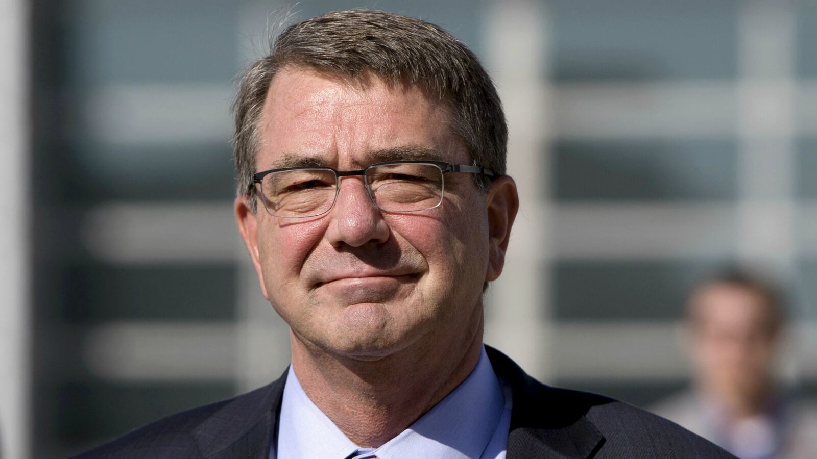 cheats/2015/07/30/more-u-s-troops-to-be-armed-stateside/150730-troops-armed-cheat_ow59n7