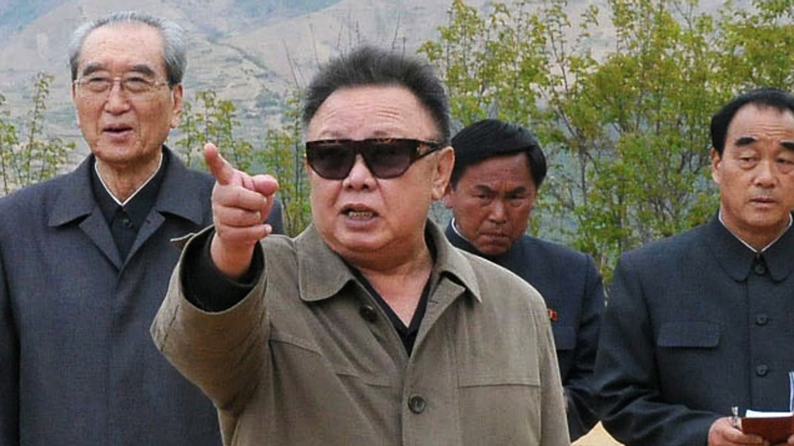 cheats/2011/08/20/north-korean-leader-goes-to-russia/kim-jong-il-cheat_ecjioh