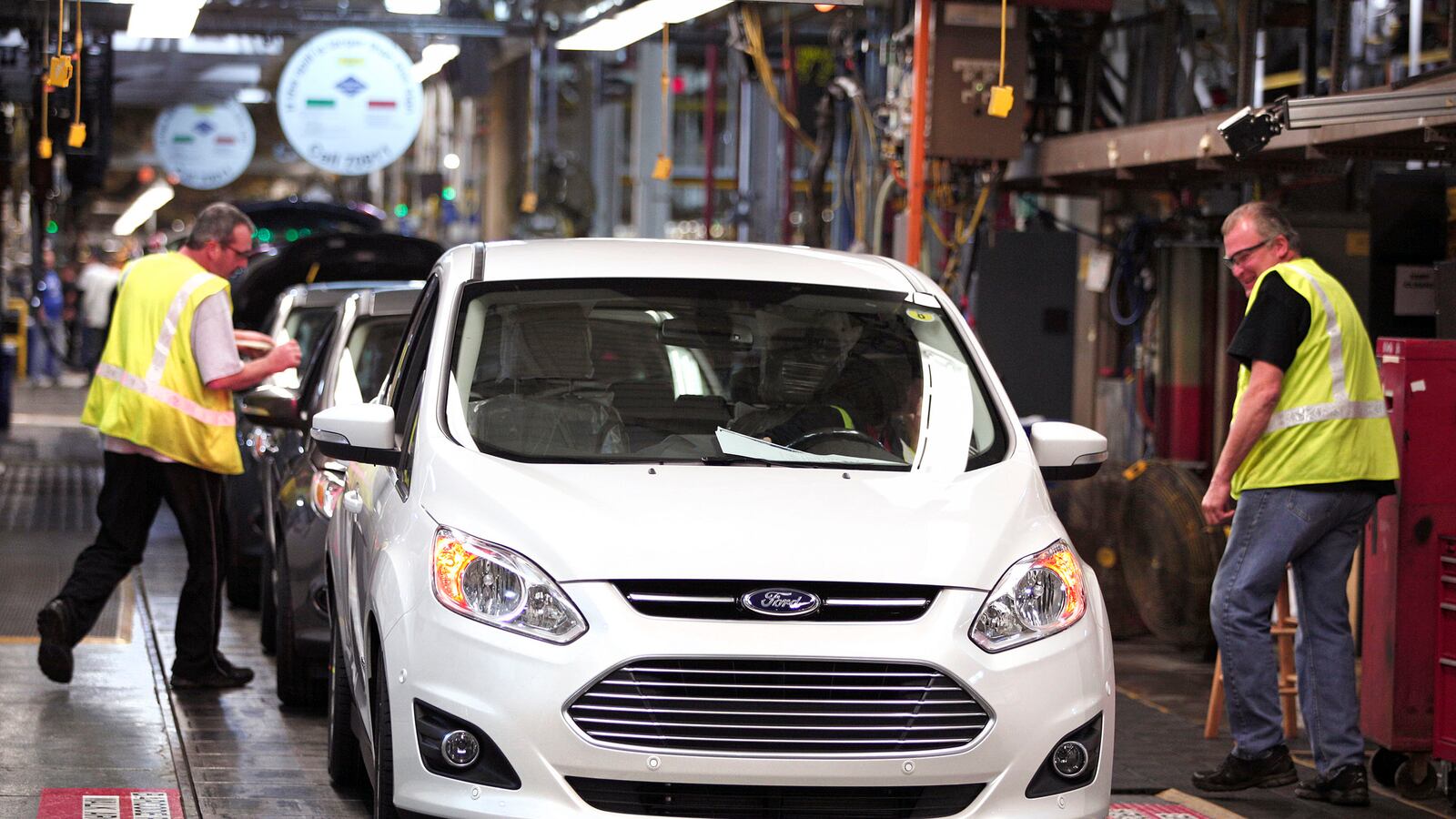 articles/2013/03/29/detroit-s-green-leap-forward-pulls-in-to-new-york-auto-show/130328-gross-detroit-comeback-autoshow_a0wtdh