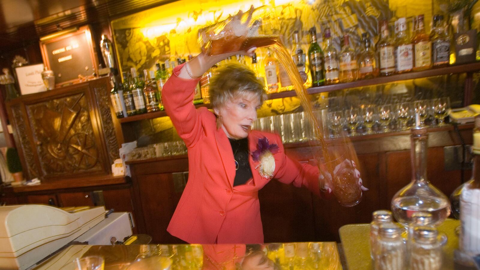 articles/2017/02/08/barcelona-s-resilient-bar-culture/170207-rothbaum-barcelona-tease_ppd6ql