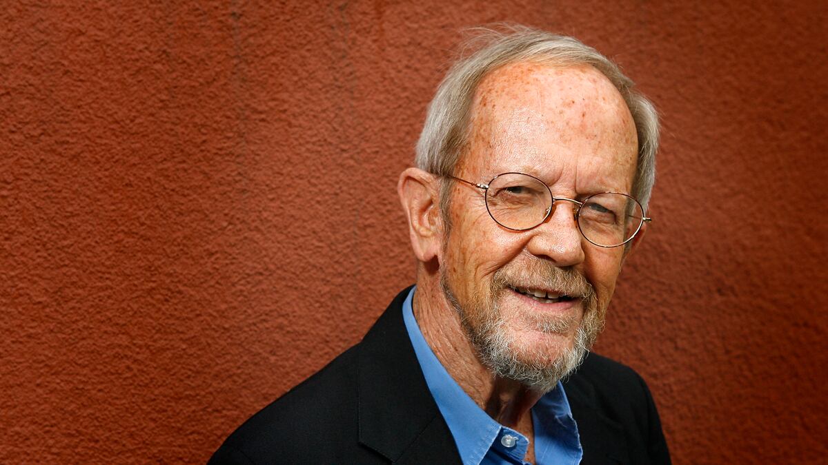 articles/2012/04/09/justified-season-finale-elmore-leonard-interviewed/elmore-leonard-barra_opr6cl