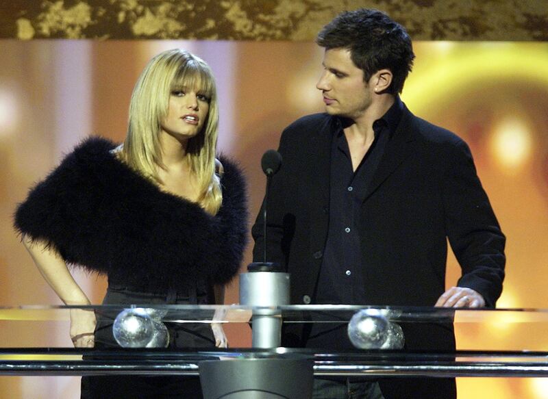 galleries/2010/11/24/relive-the-biggest-holiday-weekend-scandals/holiday-scandals---simpsonlachey_xaieh5