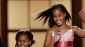articles/2008/11/15/my-pals-sasha-and-malia-1/2-winnik-obama-kids_gnyytv