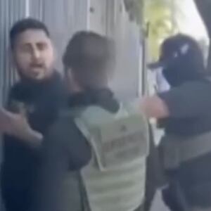 Gavidia confronted by ICE agents.