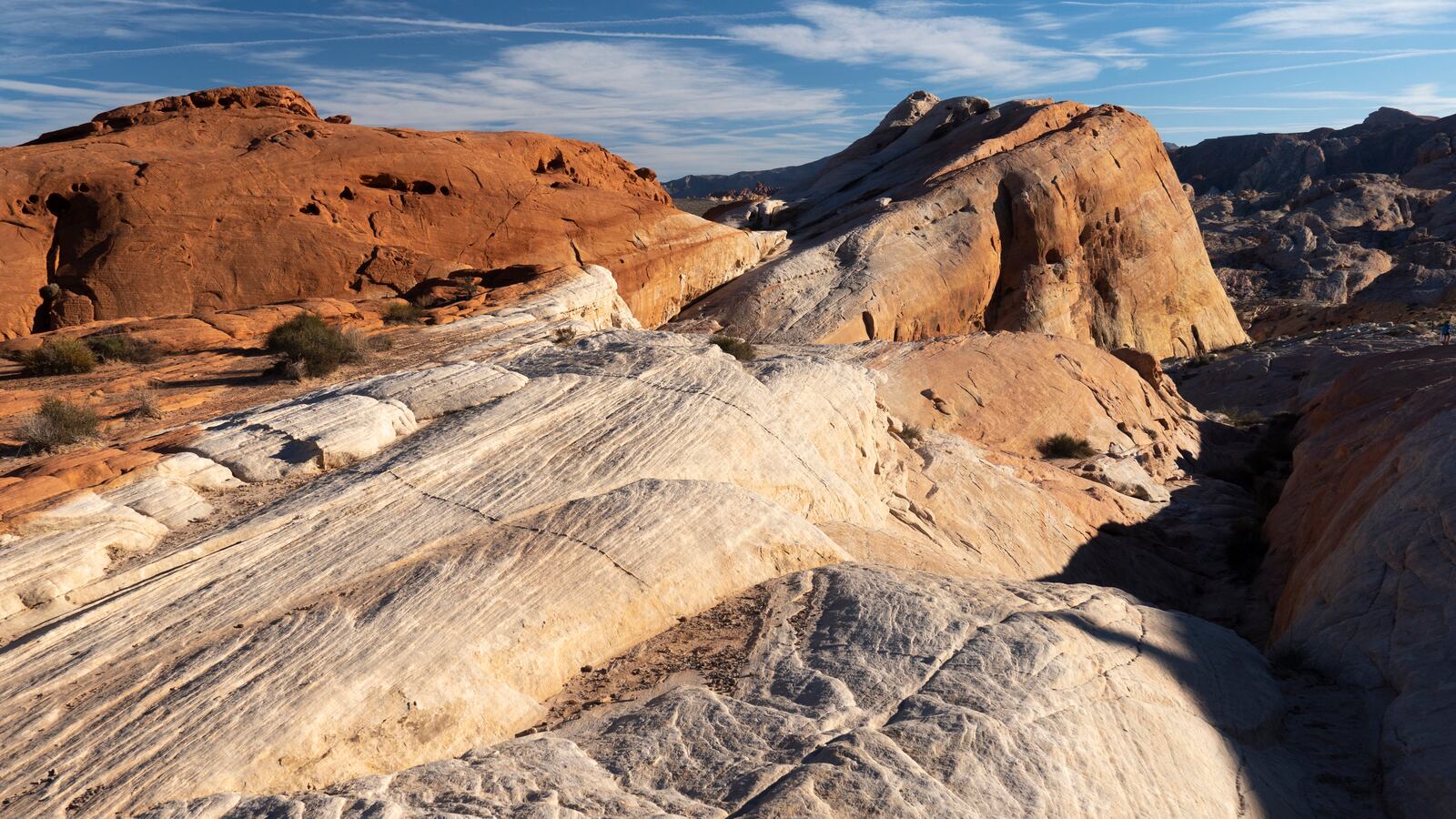 Cross-bedded Jurassic Aztec Sandstone, Valley of Fire State Park, Nevada.