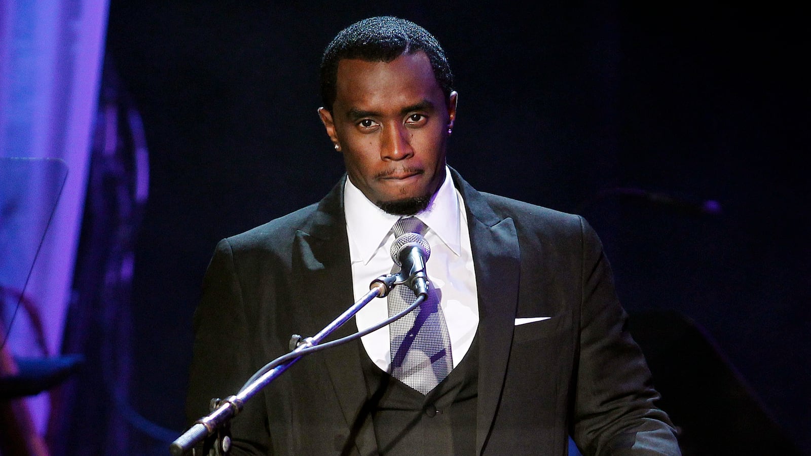 cheats/2015/06/24/ucla-coaches-want-diddy-charges-dropped/150624-UCLA-drops-diddy-charges-cheat_lmefea