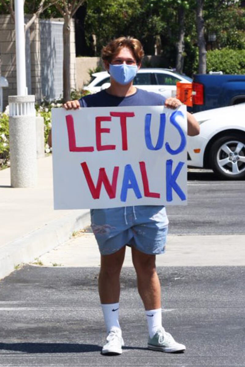 200527-briquelet-graduation-embed-3_qrnakn