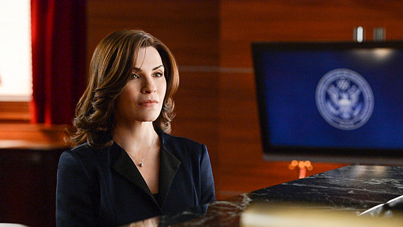 articles/2013/09/29/the-good-wife-is-back-with-a-terrific-fifth-season-premiere/130929-fallon-good-wife-tease_ozlw40