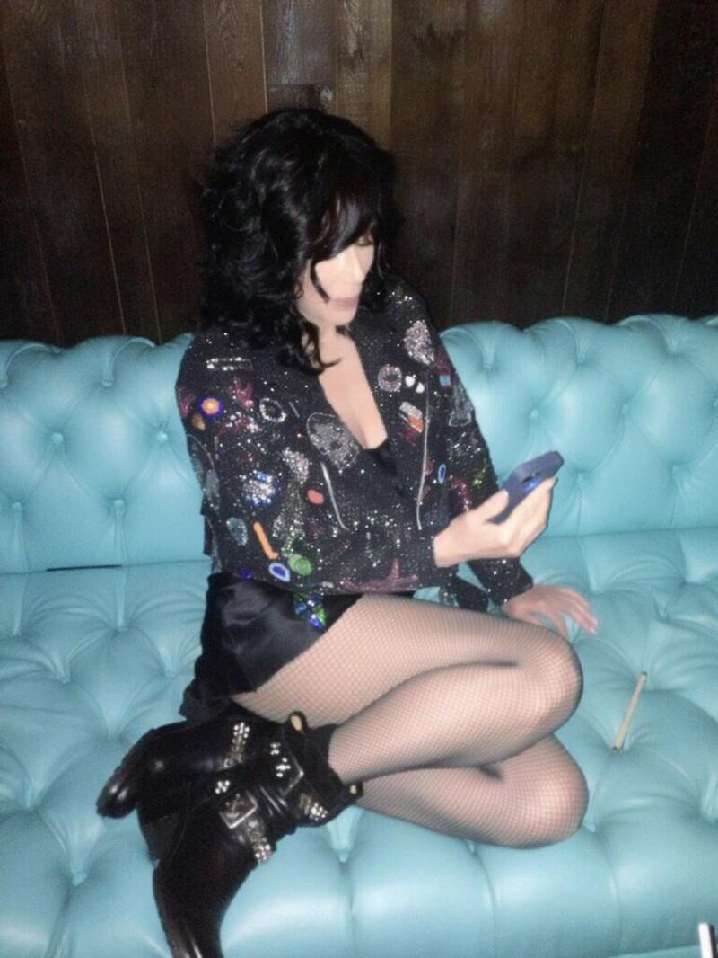 galleries/2013/09/29/britney-spears-nicki-minaj-more-celebrity-twitter-pictures-photos/130927-twitpics-cher_mpj06t