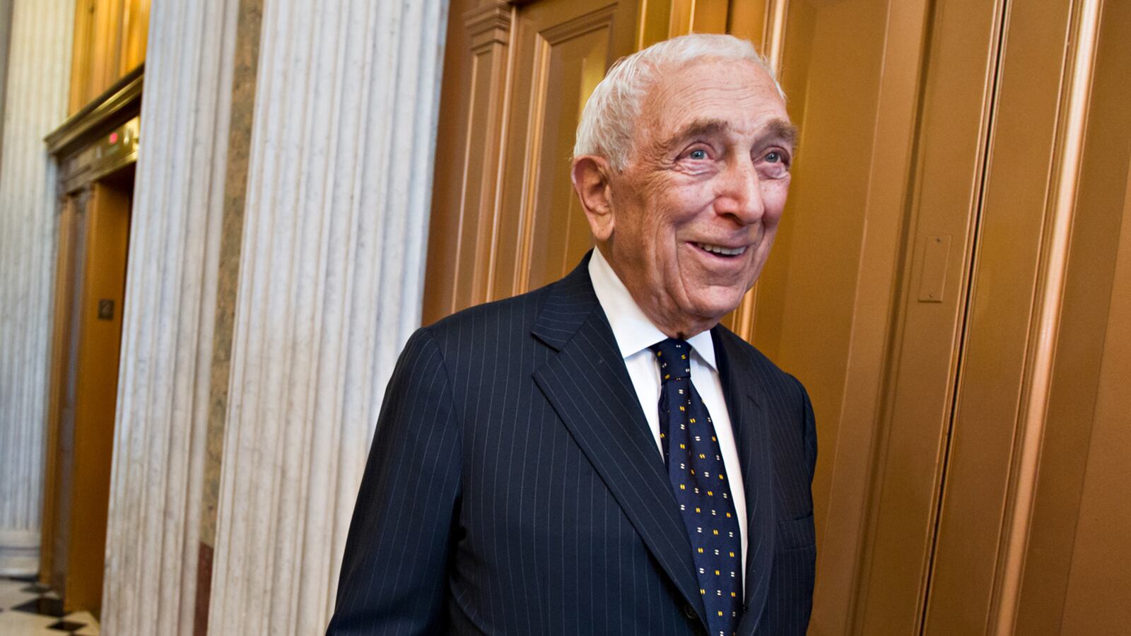 cheats/2013/06/03/sen-frank-lautenberg-dies-at-89/130603-frank-lautenberg-dies-cheat_ibo6ao