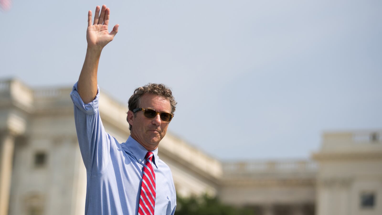articles/2015/11/24/what-rand-paul-s-totally-f-ked-campaign-says-about-america/151123-nuzzi-rand-tease2_sohe9d