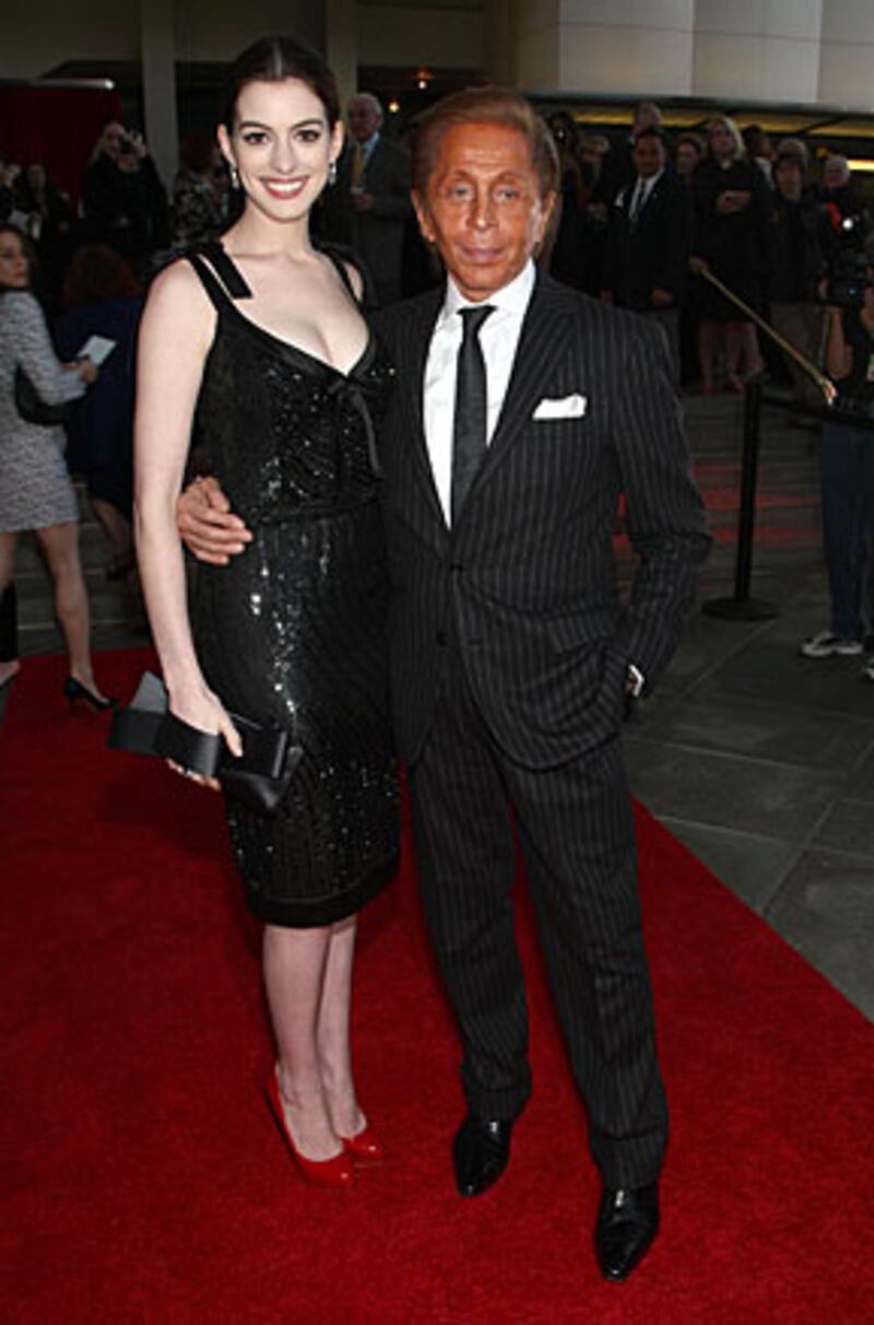 galleries/2010/06/30/worst-celebrity-tans/celebrity-tans---valentino_sxakok