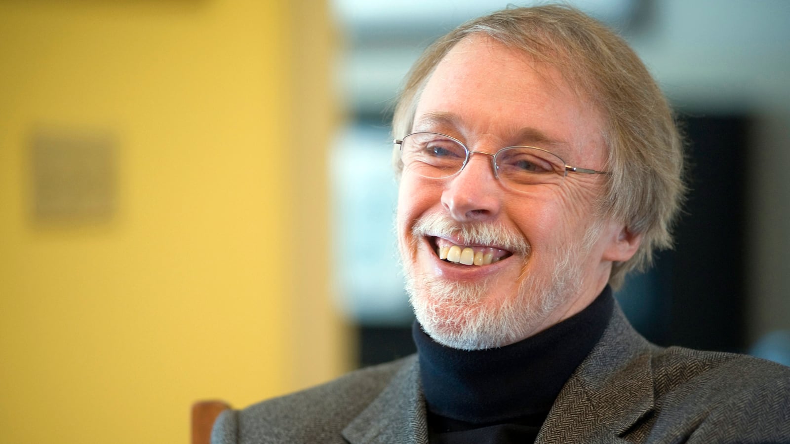 articles/2013/08/07/charles-baxter-how-i-write/130806-charles-baxter-how-i-write-tease_aw0bbx