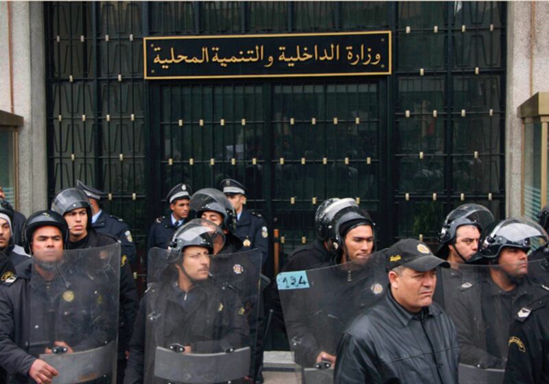 galleries/2011/01/15/tunisia-riots/tunisia-riots-13_ce36qo