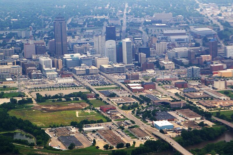galleries/2011/11/23/30-best-cities-to-start-over-photos/start-over-cities-des-moines-iowa_cuzanm