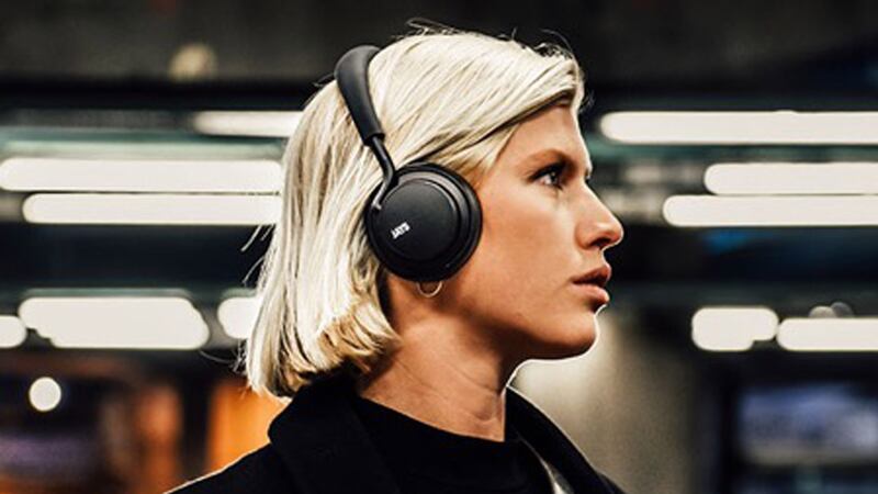 Headphone_Photo_4_vmegix