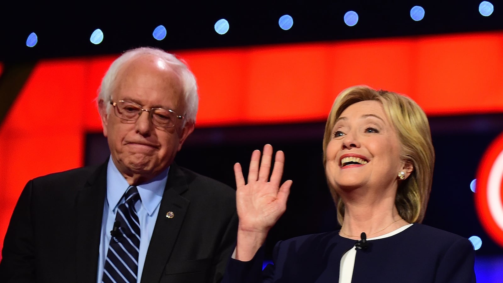 articles/2015/11/14/watch-the-dnc-debate-live/151114-debate-livestream_ody8ht