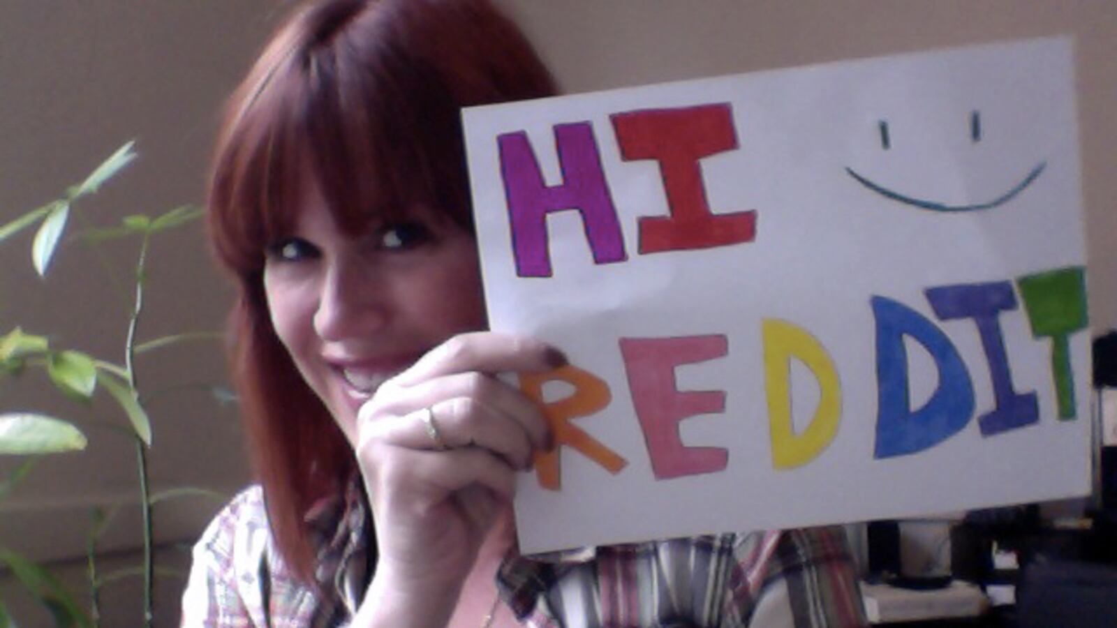 articles/2012/04/26/10-revelations-from-molly-ringwald-s-reddit-ama/ries-molly-ringwald_pq34ip