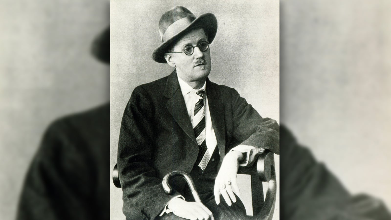 211231-Barra-JamesJoyce-Christmas-tease_akukrr