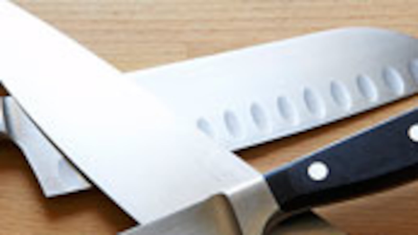 articles/2009/07/21/the-perfect-use-for-deadly-weapons/ward-knives_38884_brm8f3