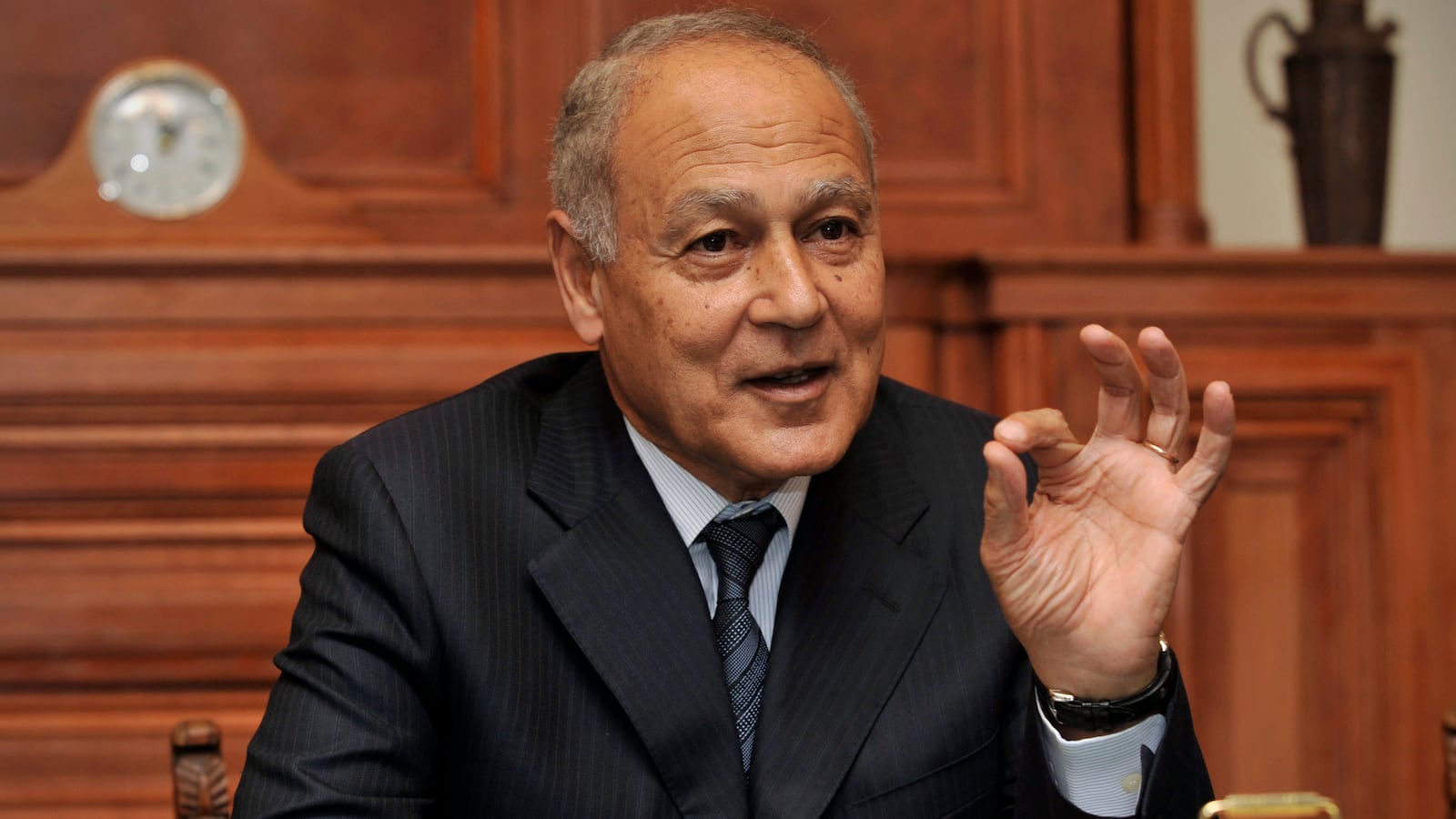 articles/2013/02/21/inside-hosni-mubarak-s-last-days/130220-Salama-Egypt-last-days-tease_ivzi65