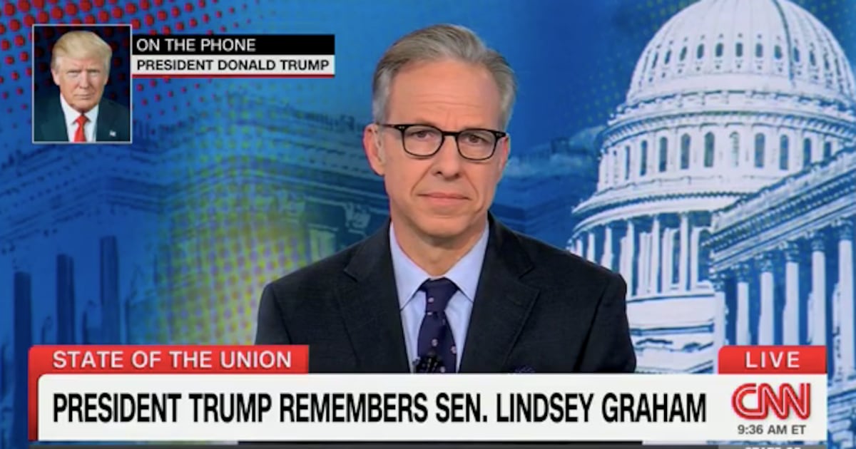 CNN Star Sucks Up to Trump in Cringe Interview