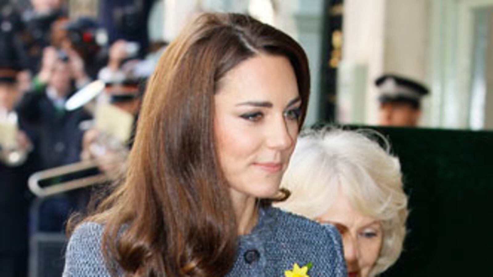 articles/2012/03/03/queen-lengthen-your-hemlines-kate/kate-visits-fortnum-mason-royalist-sykes_mc1mcs