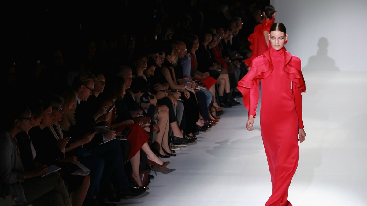 articles/2012/09/19/photo-of-the-day-gucci-s-unfussy-femininity/gucci-spring2013_dhpdrp