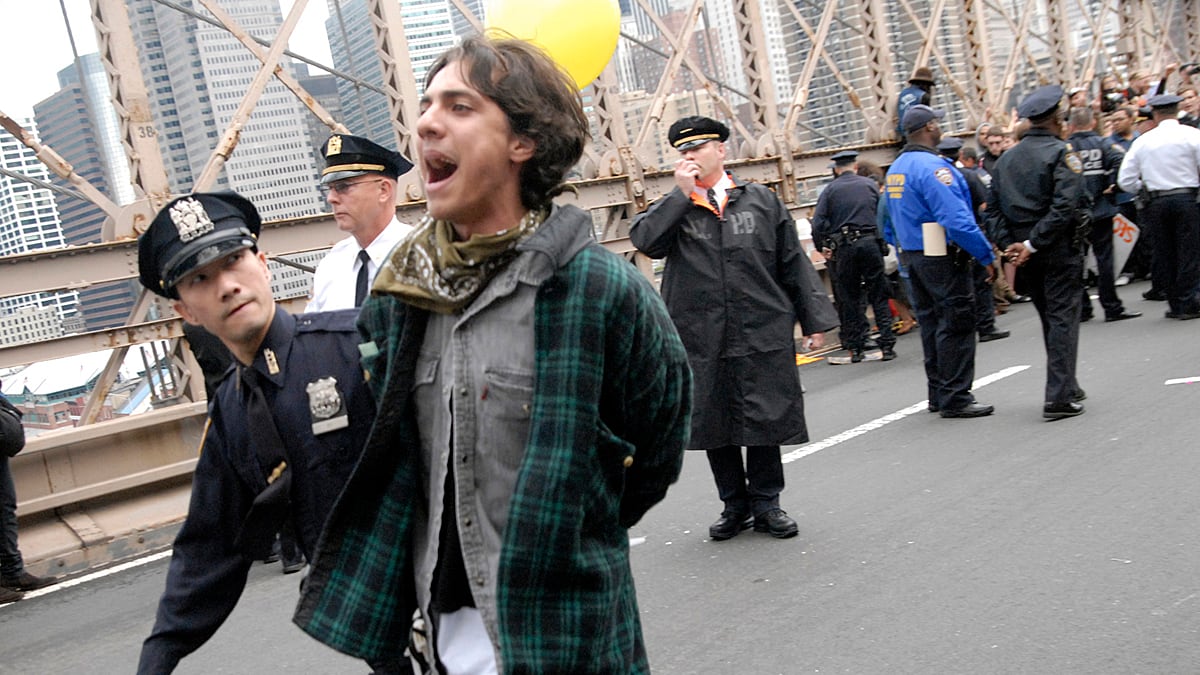 cheats/2011/10/03/occupy-wall-st-enters-third-week/occupy-wall-street-protest-cs_pj4d7t