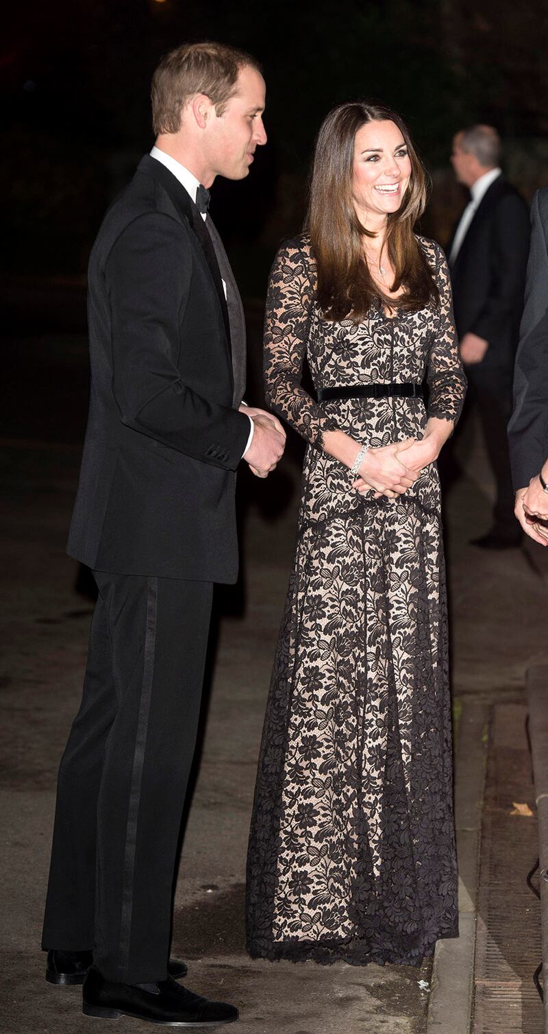 galleries/2010/12/10/kate-middleton-lookbook/140320-middleton-lookbook-10_p63qqf