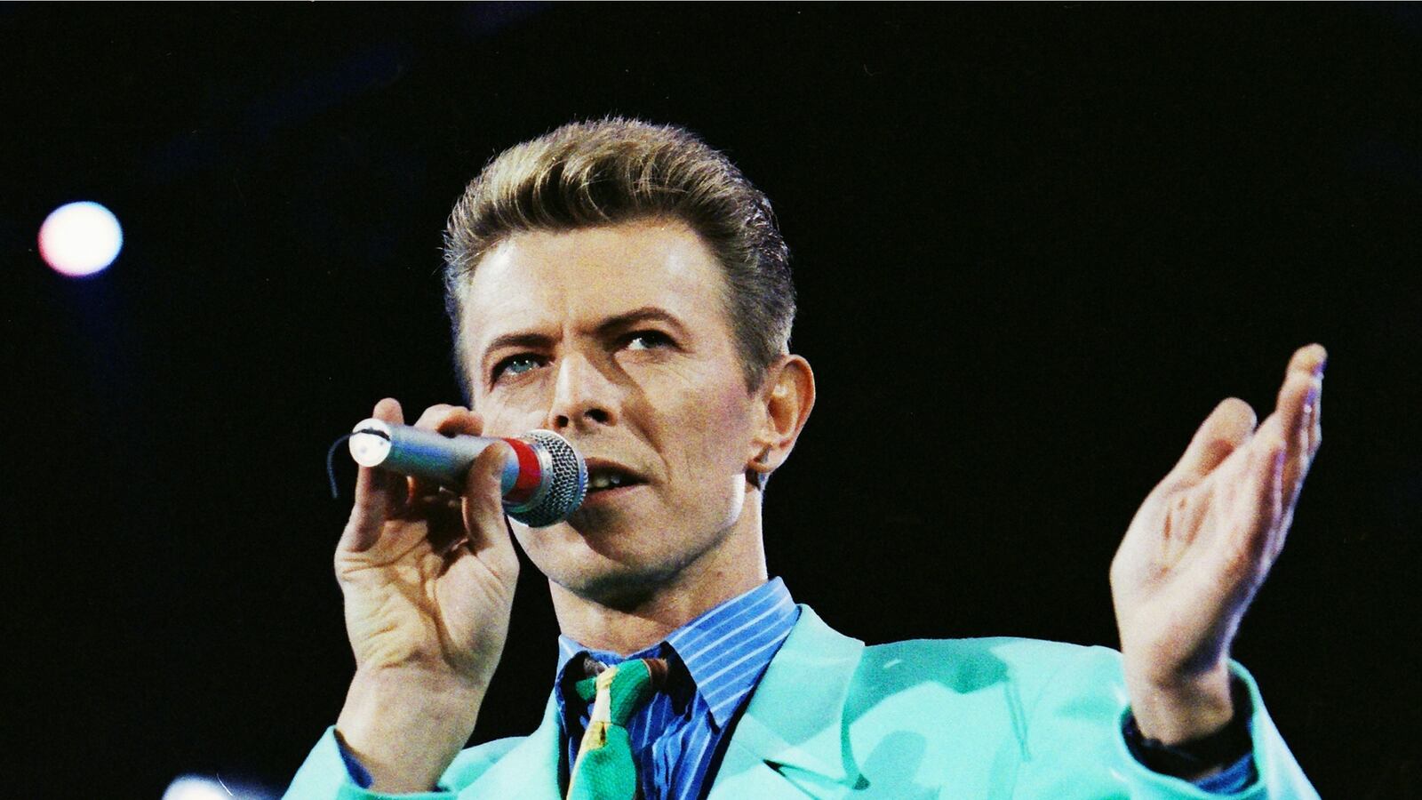 cheats/2016/02/18/bowie-rejected-dave-grohl-collaboration/160218-bowie-cheat_i8z6cu