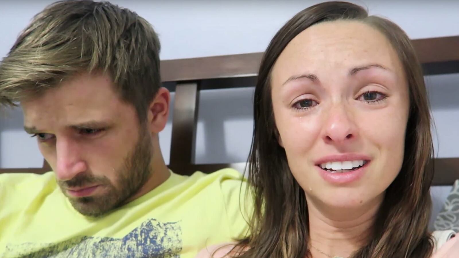 articles/2015/08/11/youtube-stars-use-miscarriage-to-push-for-jesus/150810-allen-miscarriage-vlogger-tease_yci6ck