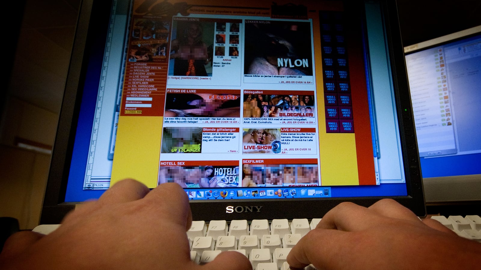 articles/2015/02/27/is-this-the-end-of-revenge-porn/150226-moosa-revenge-porn-tease_dwdjiv