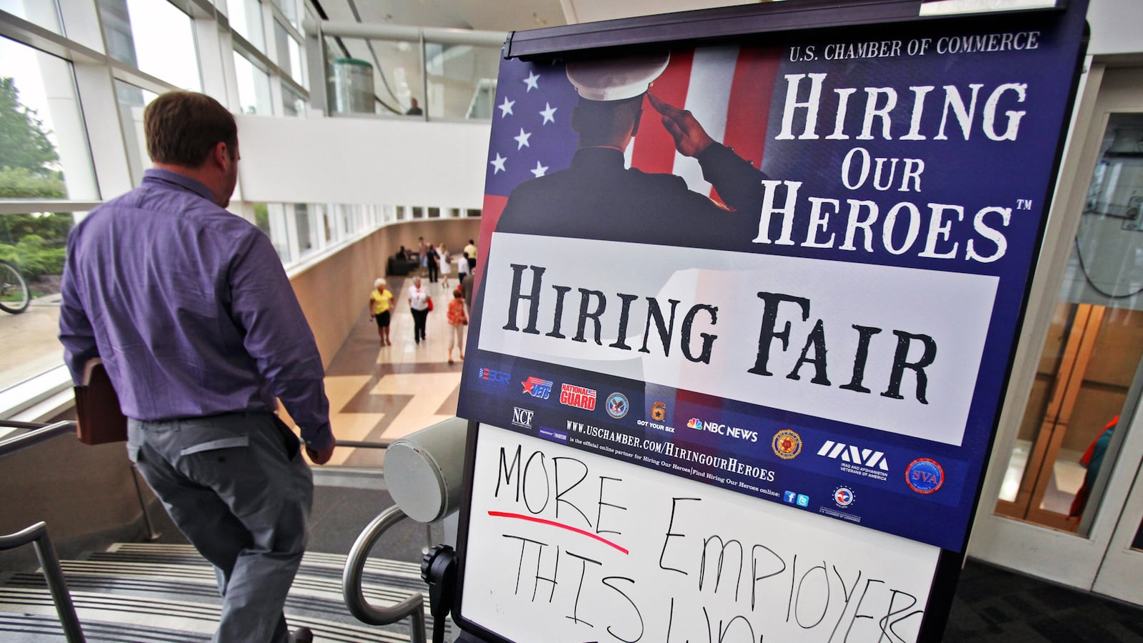 articles/2012/10/31/from-war-to-work-why-and-how-companies-should-hire-post-9-11-veterans/veterans-jobs-iscol-tease_apdvla