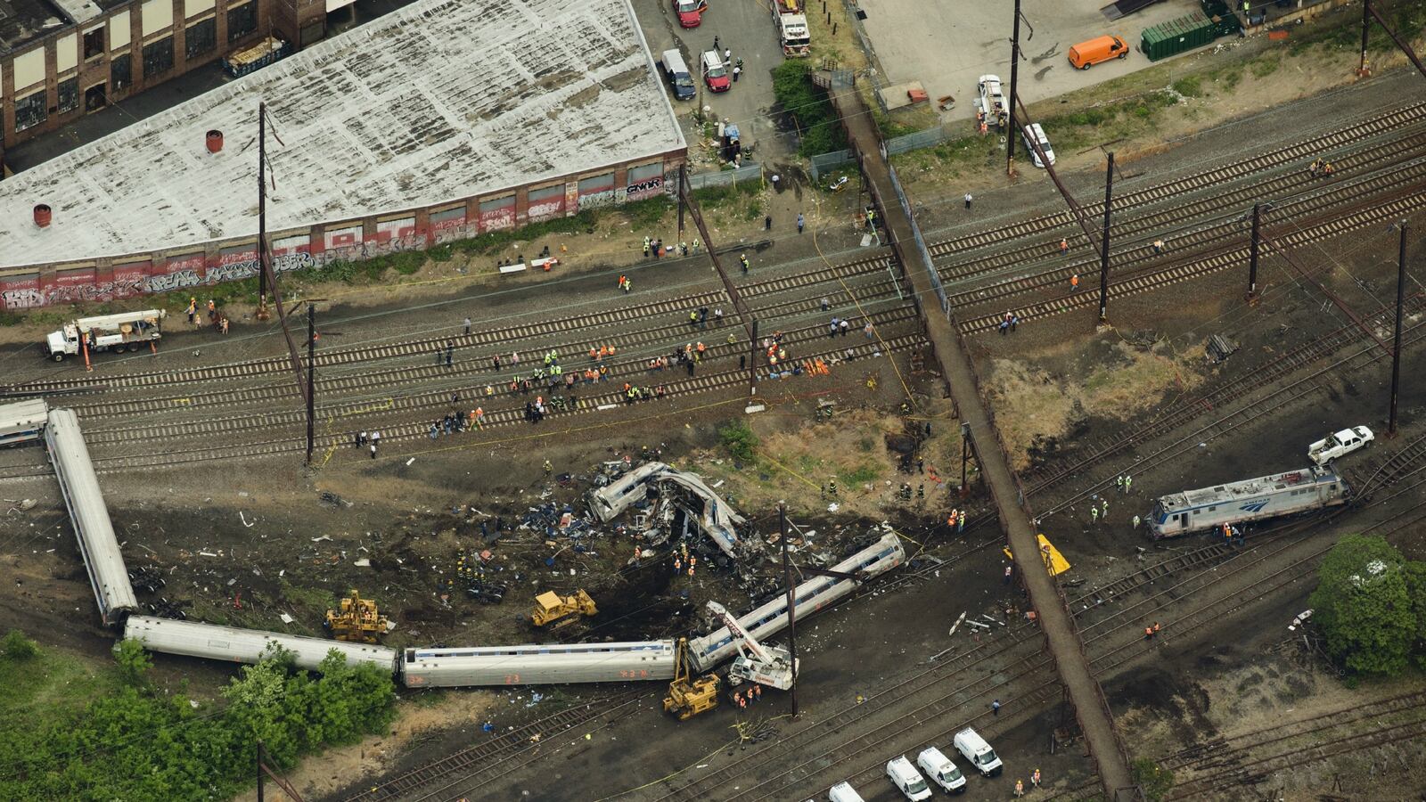 cheats/2015/05/14/amtrak-dispatcher-sues-for-150k/150514-amtrak-lawsuit-cheat_fclren