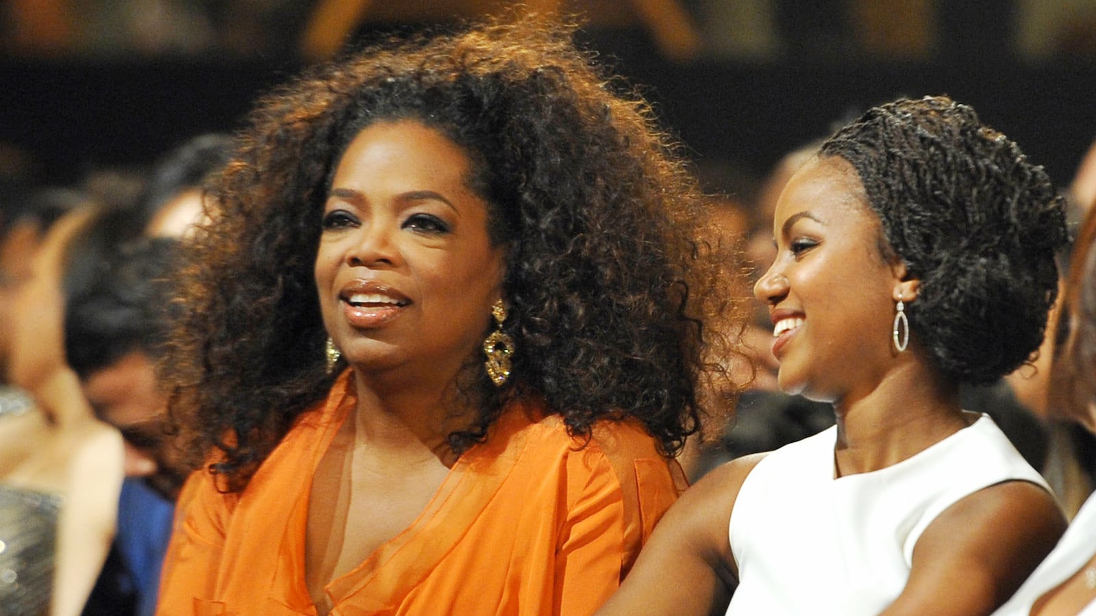 articles/2014/05/01/oprah-s-one-of-the-few-people-rich-enough-and-safe-enough-to-buy-the-clippers/140501-silverman-oprah-tease_bh19i8