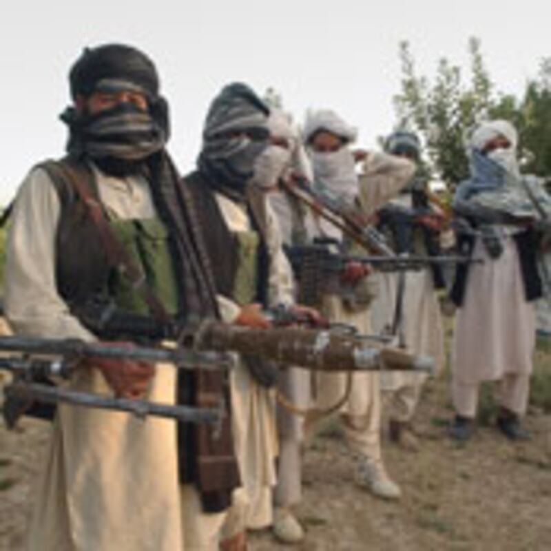 articles/2009/12/21/are-they-sneaking-terrorists-in/shenon-immigration_70746_bo00pv