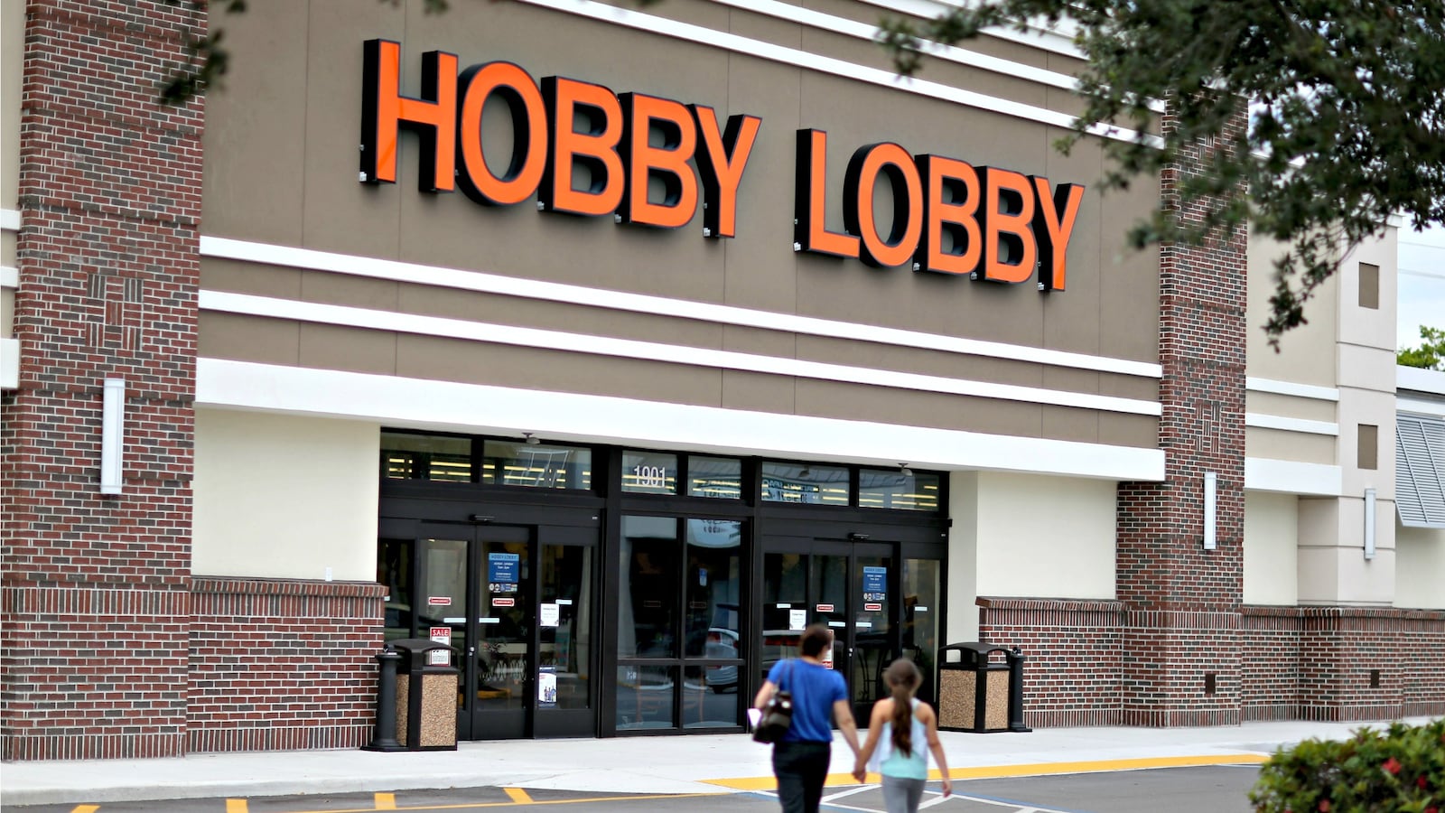 170705-hobby-lobby-cheat_tszgrp