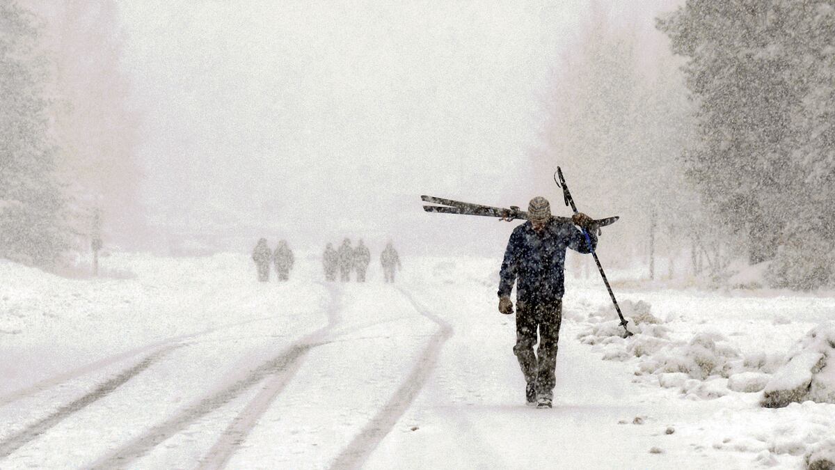 cheats/2011/10/29/northeast-snow-breaks-records/northeast-snow-hit_zbzsdt