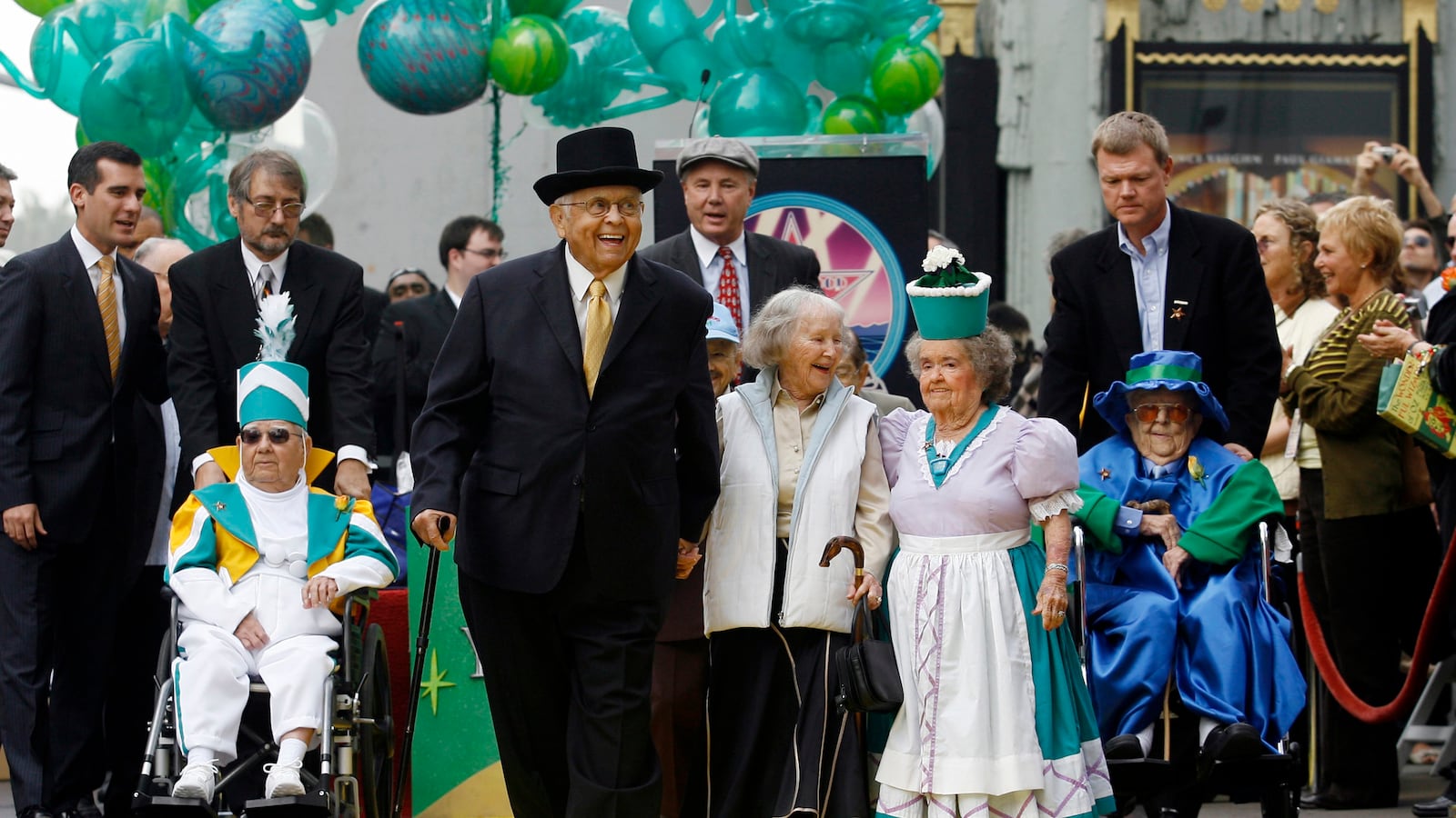 articles/2013/03/08/meet-ruth-duccini-a-munchkin-from-the-wizard-of-oz/130307-Setoodeh-Surviving-Munchkins-tease_cdim3c