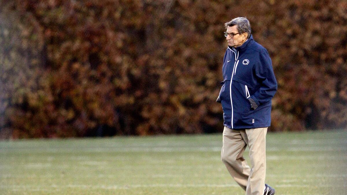 articles/2012/01/23/did-penn-state-s-sex-abuse-case-bring-on-the-death-of-joe-paterno/paterno-broken-heart-schwartz_qjfh1c