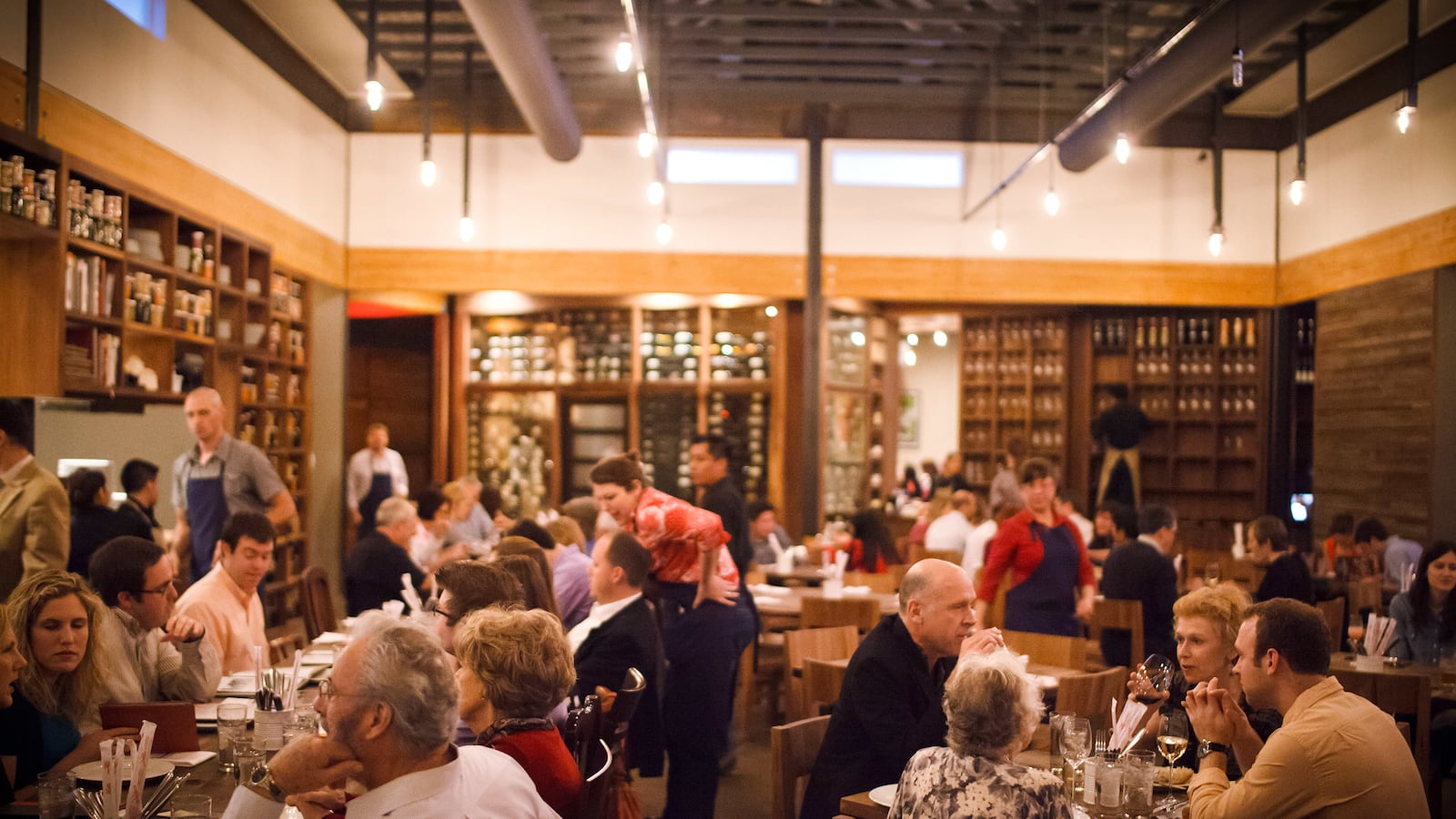 articles/2014/07/10/in-houston-the-eats-are-on-fire/140701-starbucks-underbelly-tease_xdmyjk