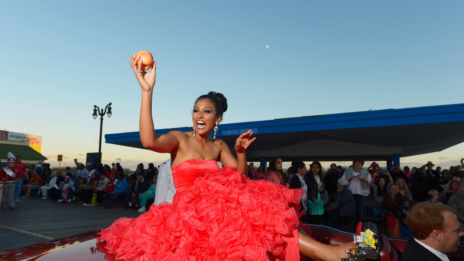 articles/2013/09/17/miss-america-meet-india-s-dark-side/130909-tunku-miss-america-tease_p1qhmk