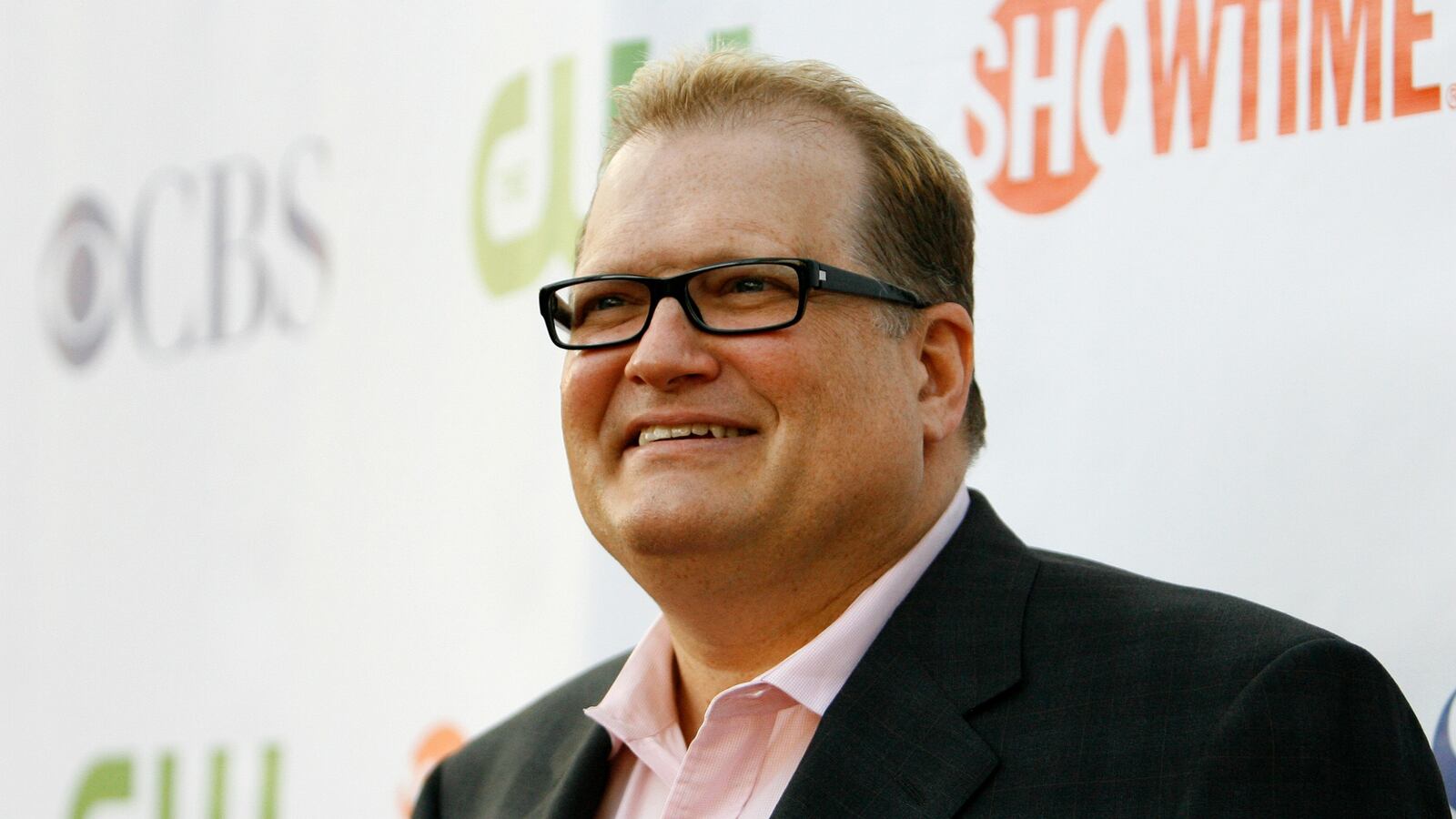 cheats/2016/10/04/drew-carey-joins-gary-johnson-campaign-to-help-stop-needless-war/161004-drew-carey-cheat_c7hgcq